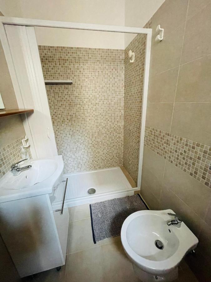 Lovely 2 Bedroom Rental Unit,Patio And Close Beach San Pietro in Bevagna Bagian luar foto